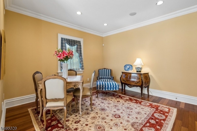 Entertainment Salon