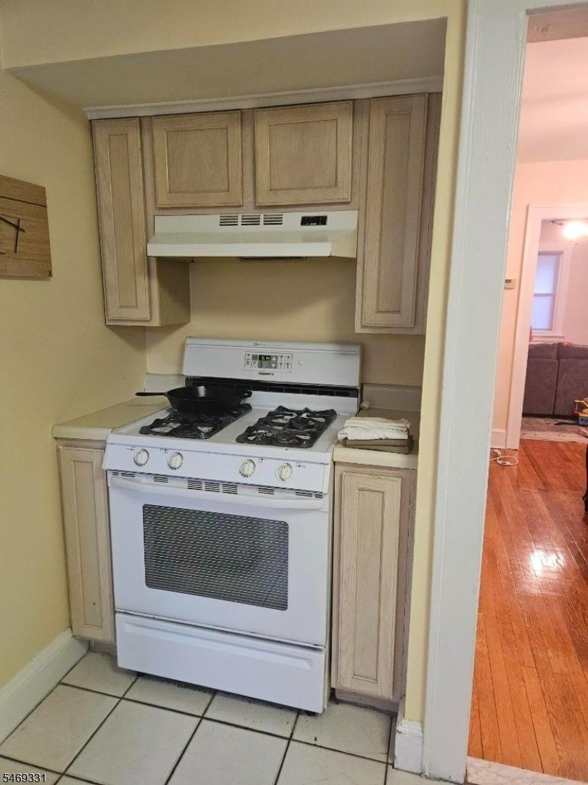 Kitchen Unit 1
