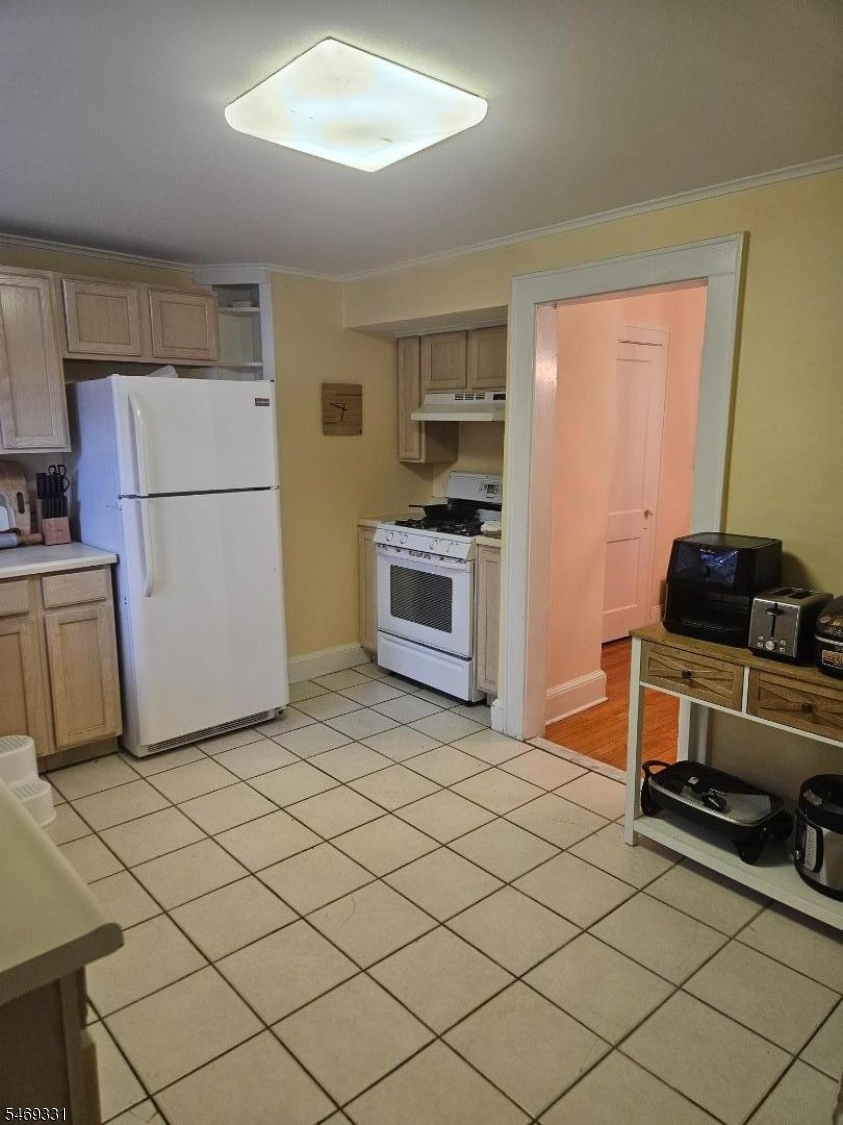 Kitchen Unit 1