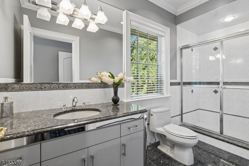 Ensuite Bath #3