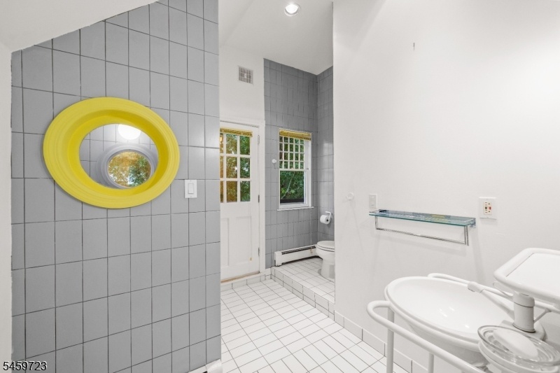 3rd Fl Bath