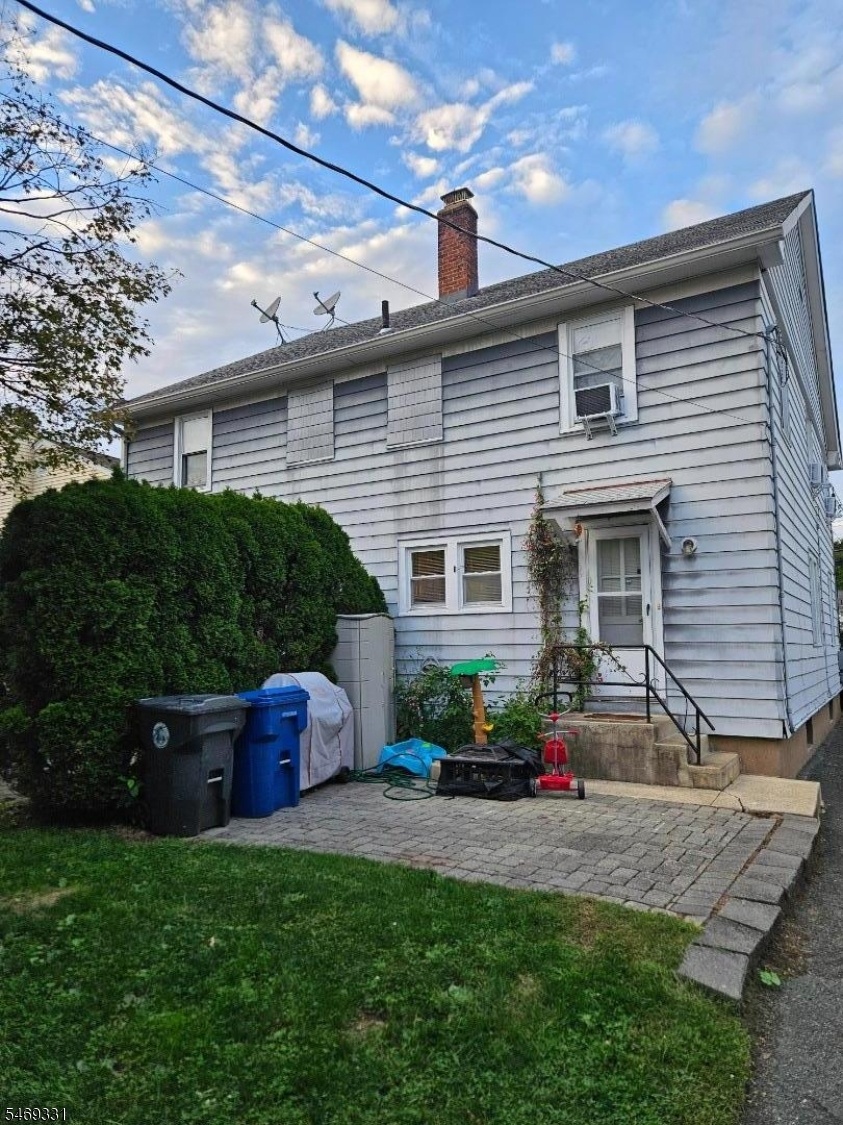 Rear patio Unit 1