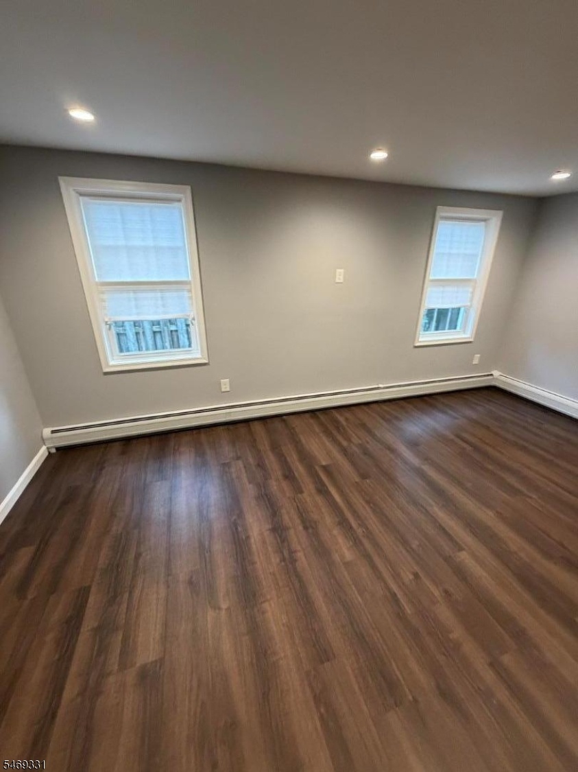 Large Lvg Room-Cottage Unit 3