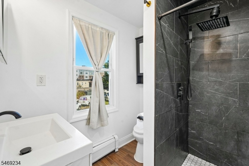 2nd floor bathroom