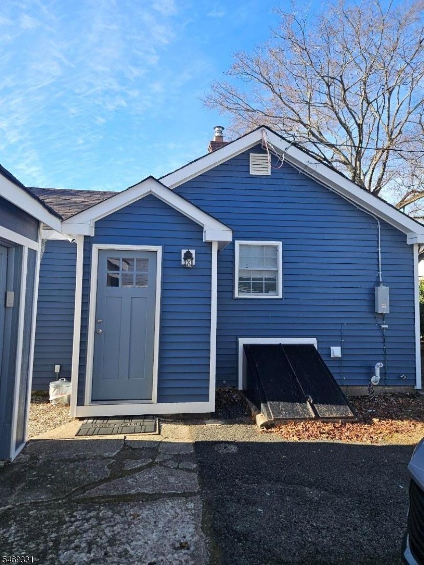 Front View Cottage-Unit 3