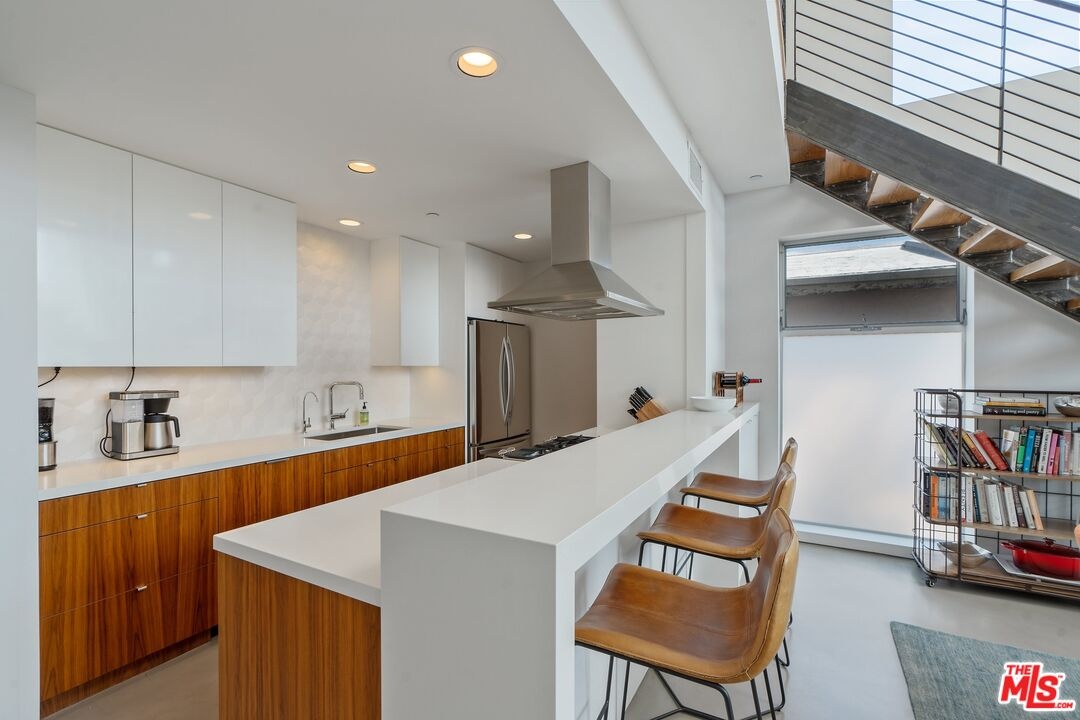 Breakfast Counter