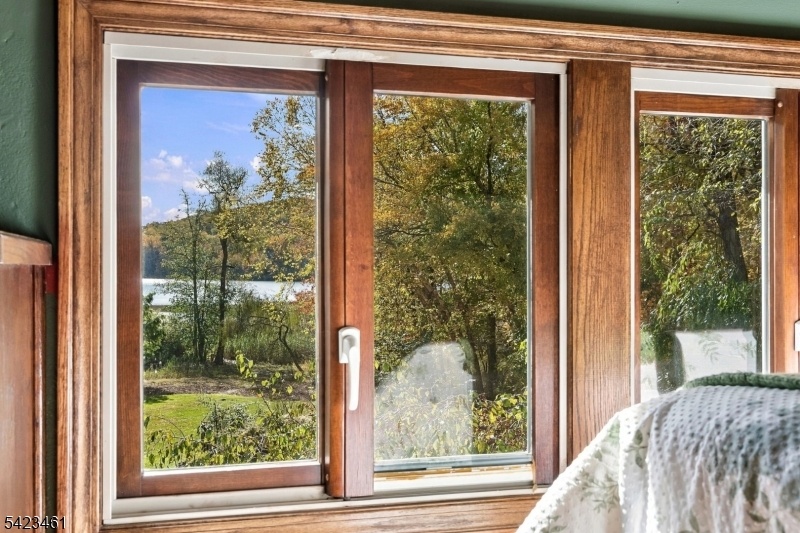 Bedroom 3 with the lake view