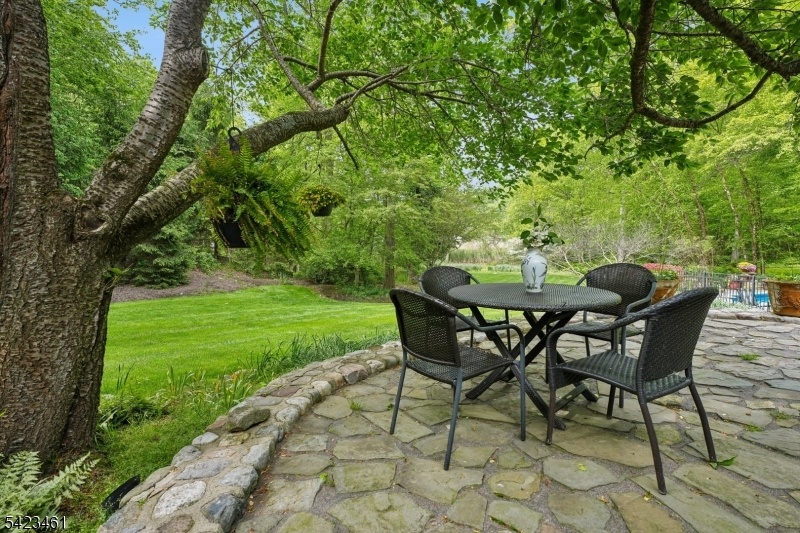 outdoor dining patio