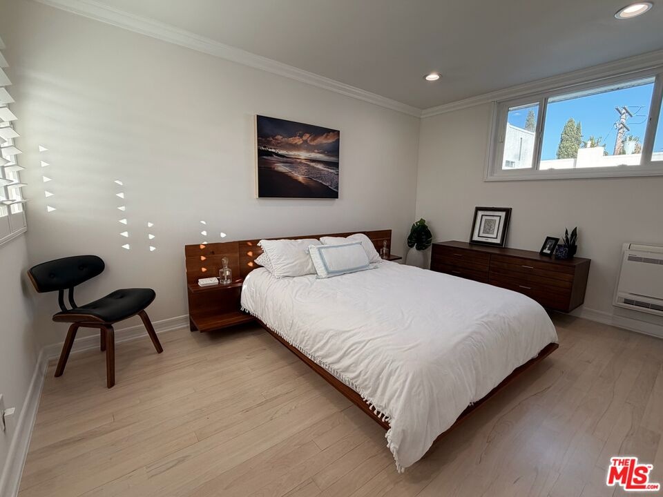 Bright upstairs bedroom