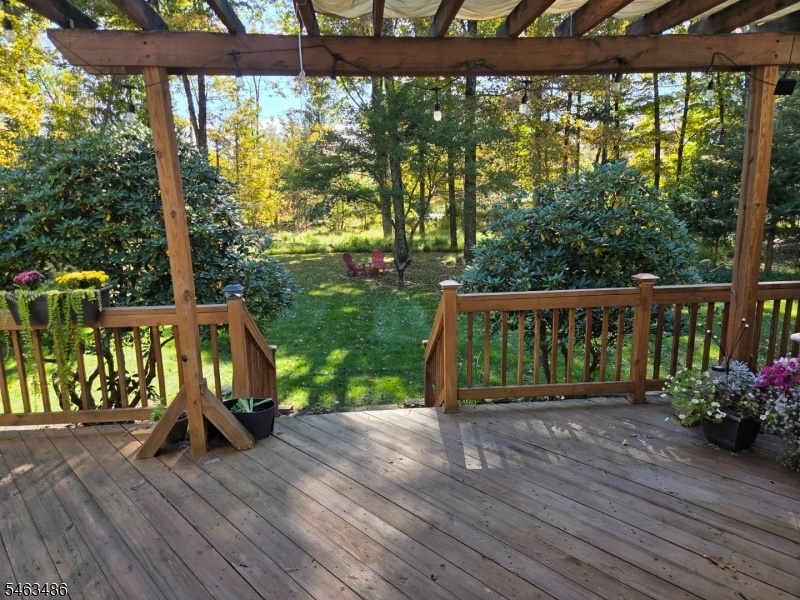 Deck to Private Backyard