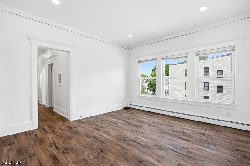 UNIT 2 LIVING ROOM