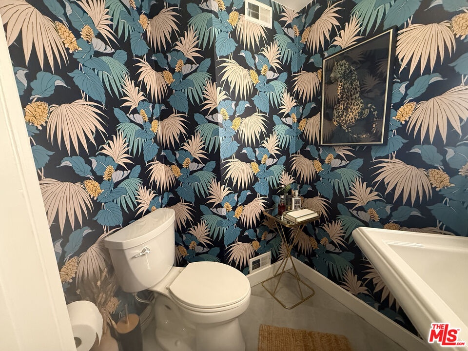 Chic Guest Bathroom