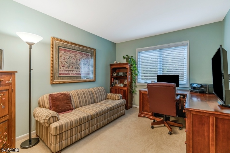 Bedroom (currently an office)