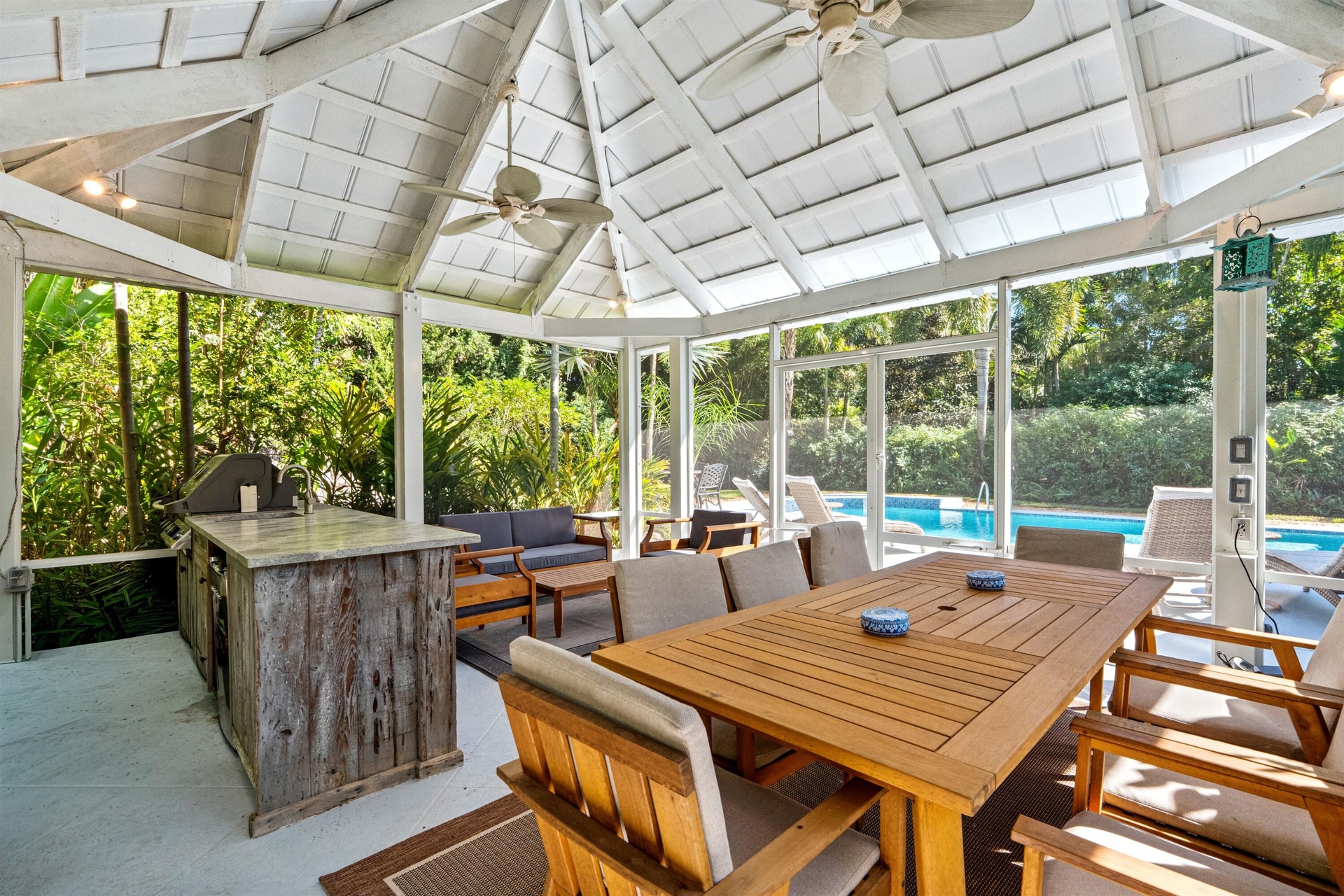 Cabana with dining and bar