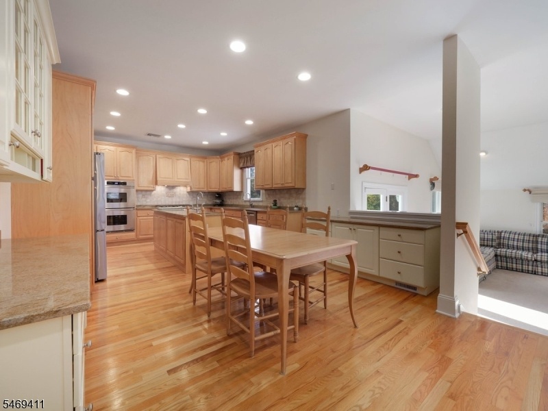Eat in Kitchen
