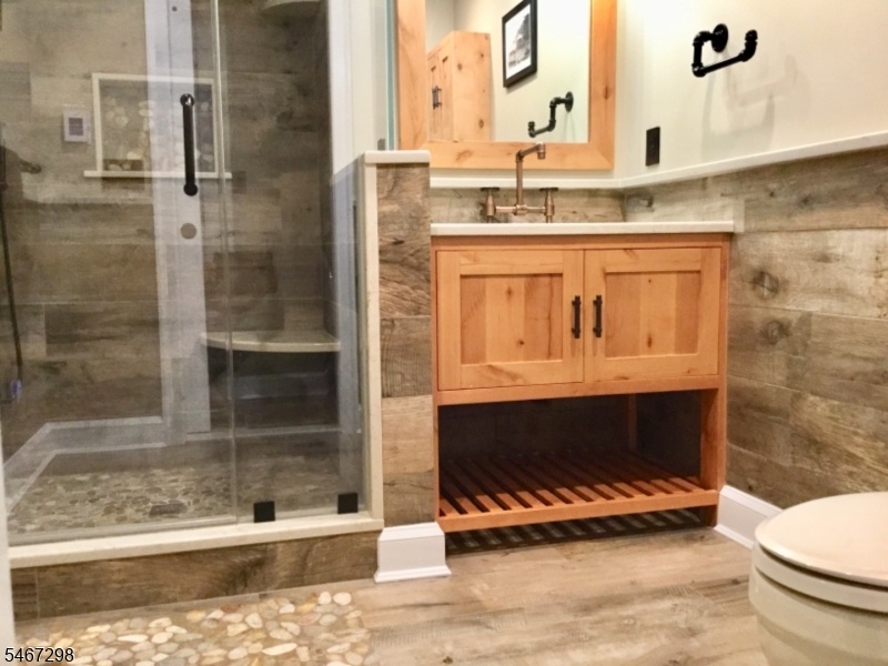 Custom full bath
