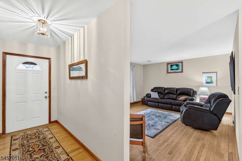 Foyer-Front Entrance