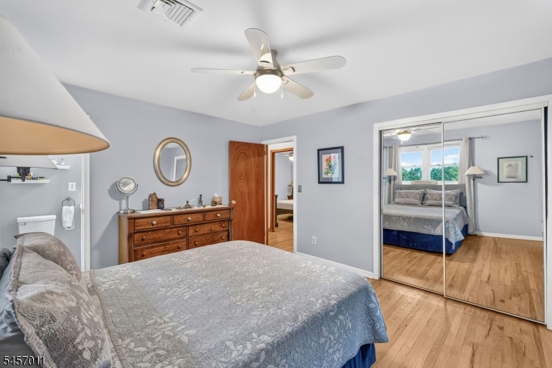 Primary w/ Large Closet