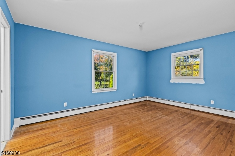 Unstaged Primary Bedroom