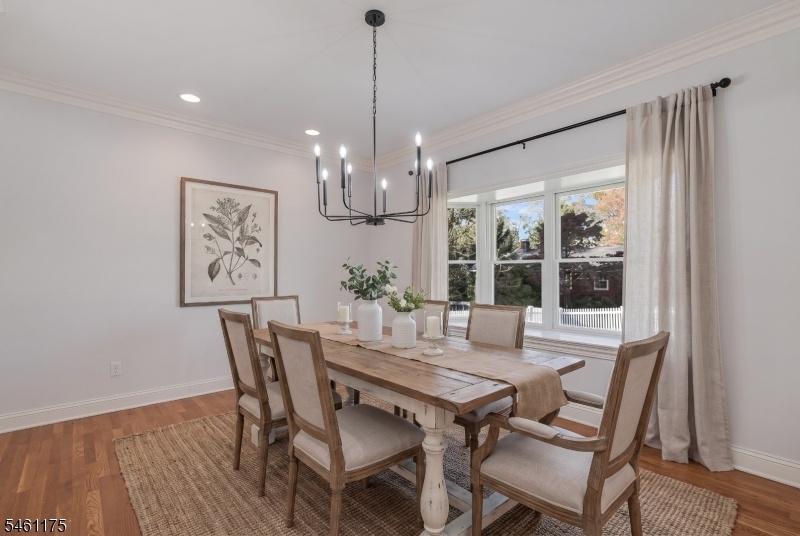Formal Dining Room (VS)