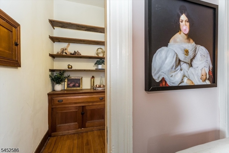 Walk-In Pantry
