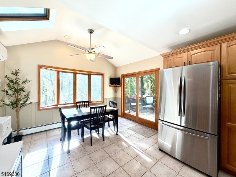 Kitchen/ dining area