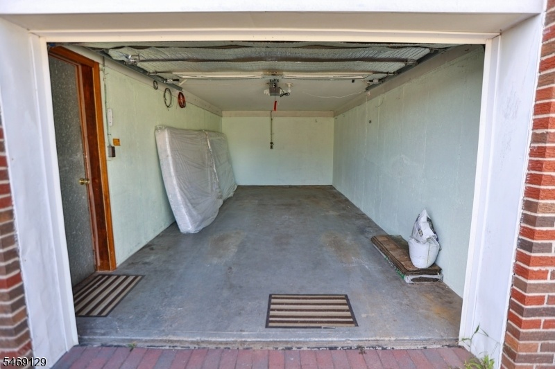 Attached 1-Car Garage