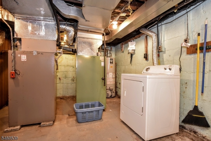 Basement Laundry/Utilities