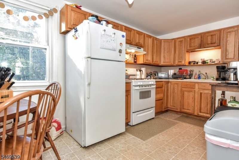 Second Floor Eat-in-Kitchen