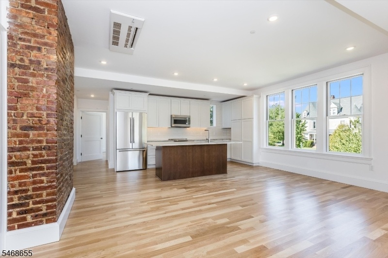 Living to Kitchen 2