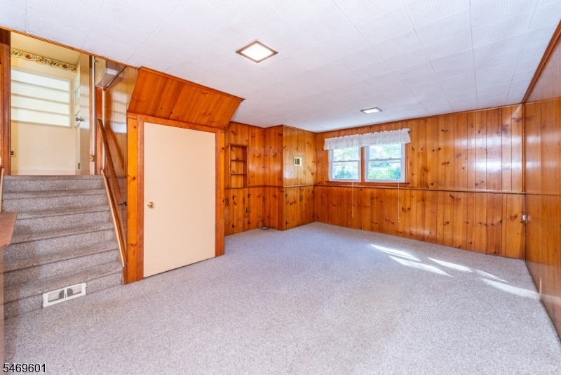 Alternate view family room
