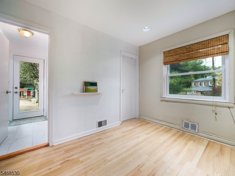 Main Level Office/guest room