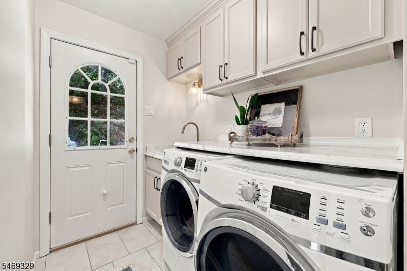 Laundry Rm w Outside Access
