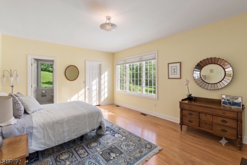 1st Floor Bedroom en Suite
