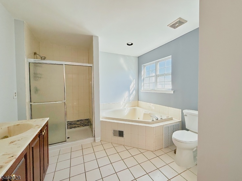 Primary Bedroom Bathroom