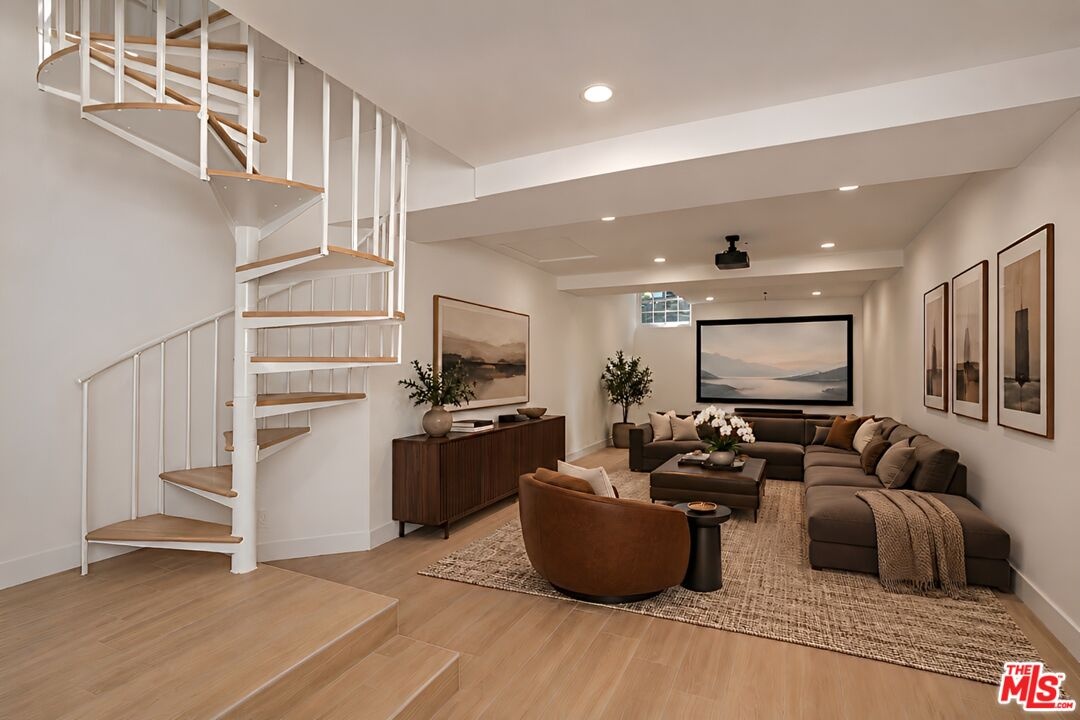 Bonus /Game Room virtually sta