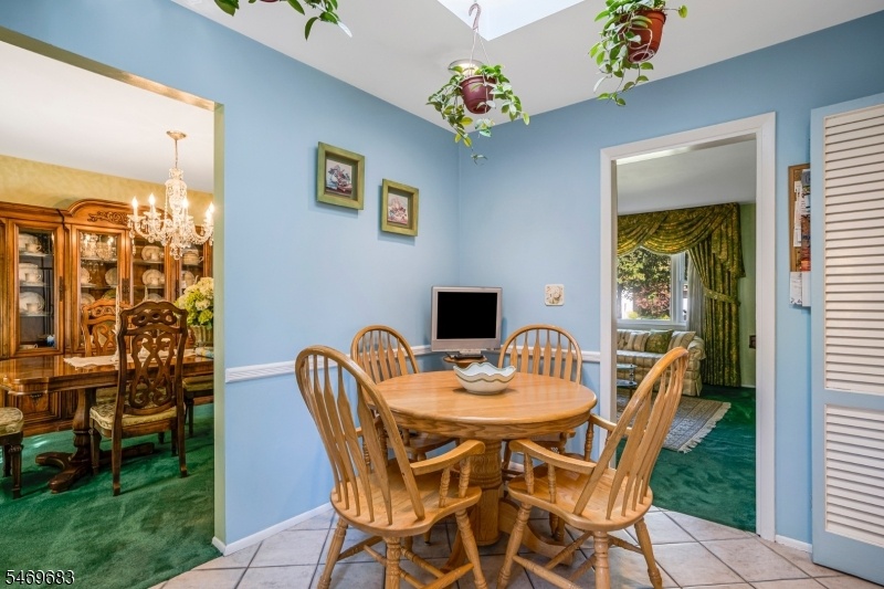 The Kitchen Dinette