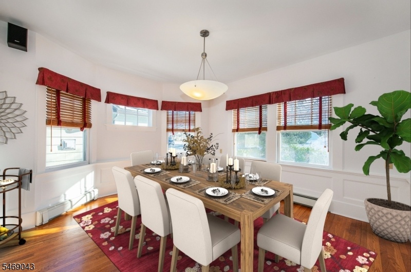 Dining room virtually staged