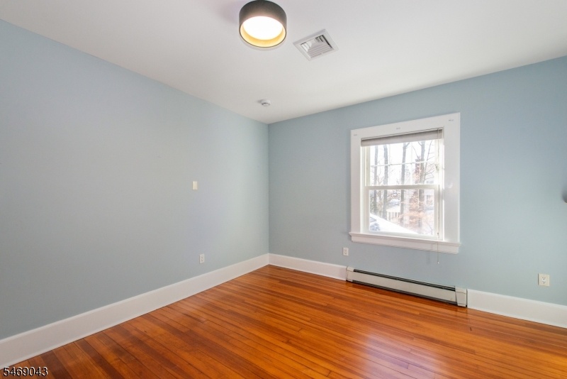 2nd floor - bedroom 2
