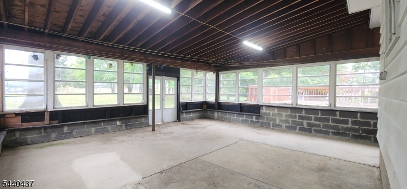 Large 3 season Room