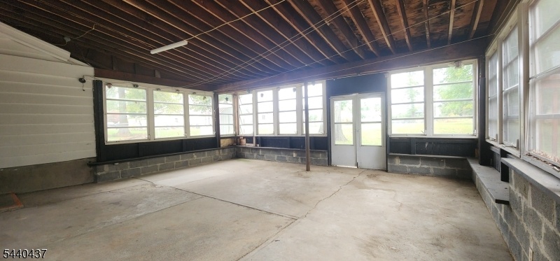 Large 3 season Room