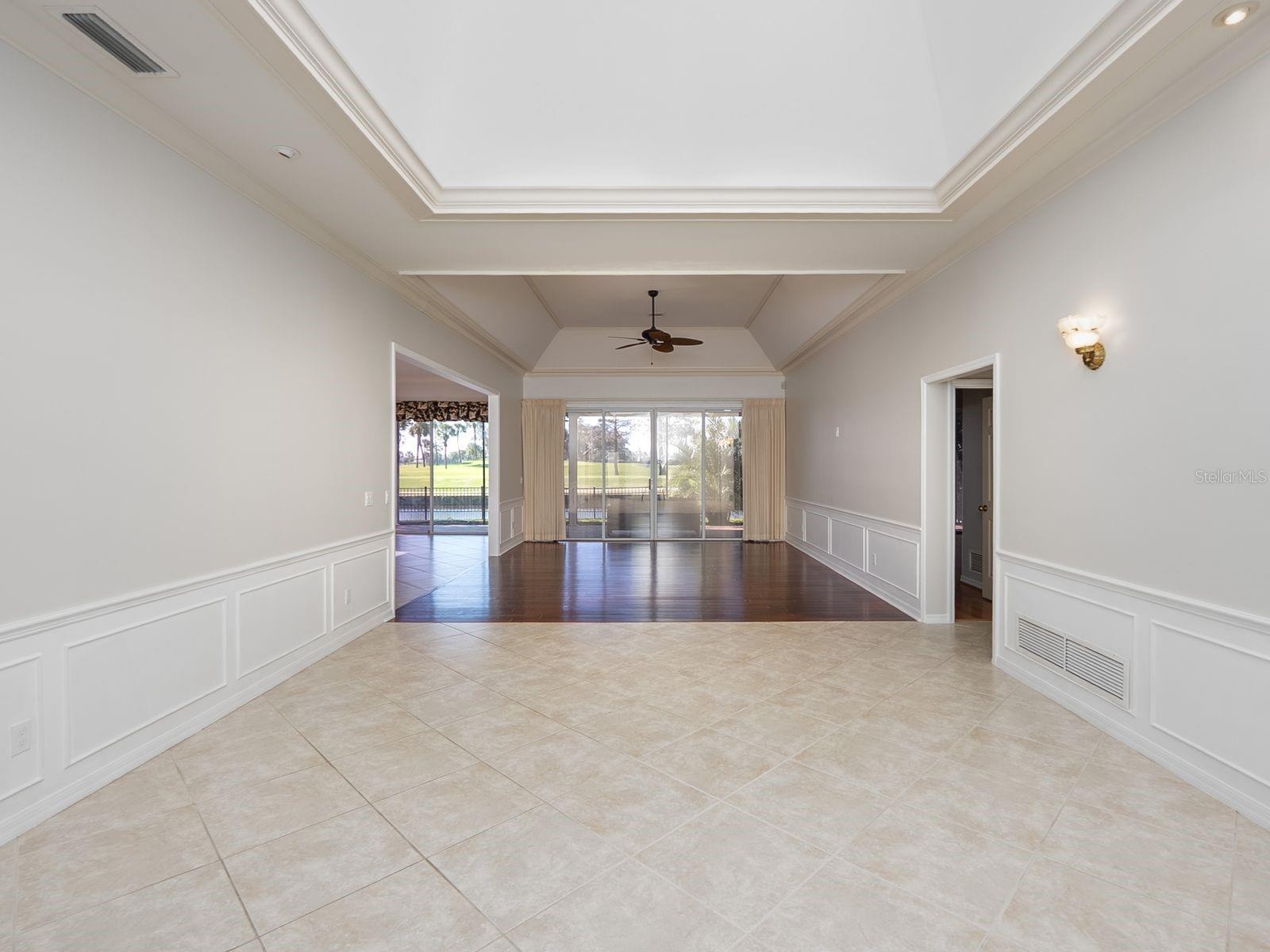 Living room - Dining combo