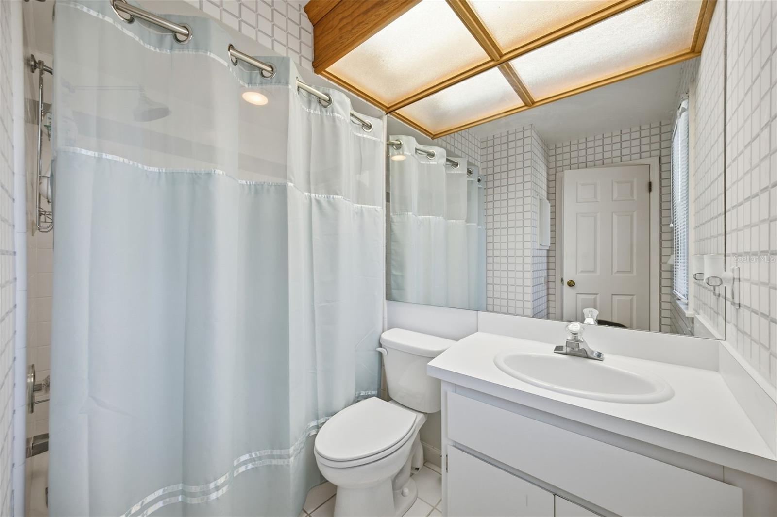 Bedroom 4 - Ensuite Bath