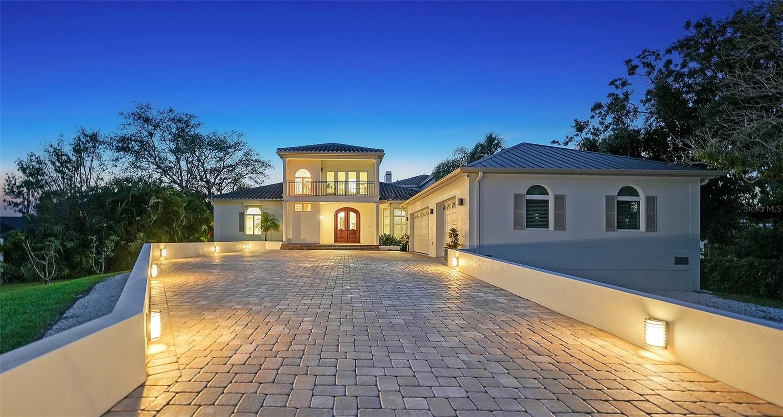 Lighted driveway