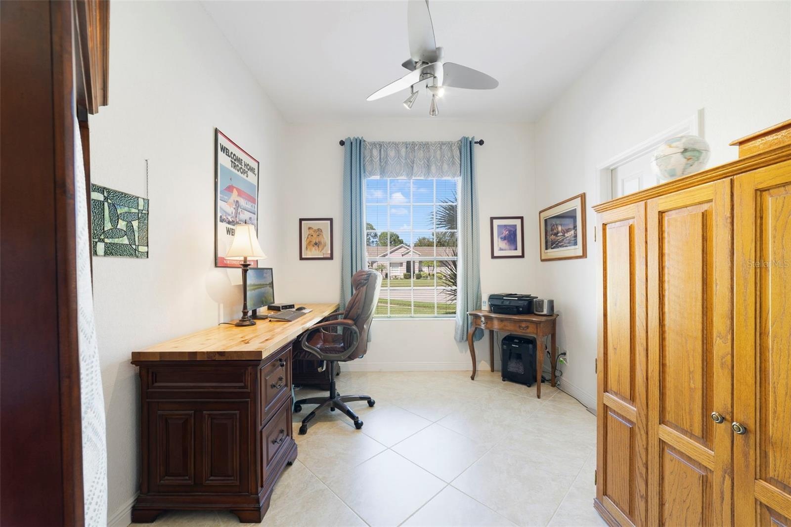 Den/Office off Primary Bedroom with walk in closet