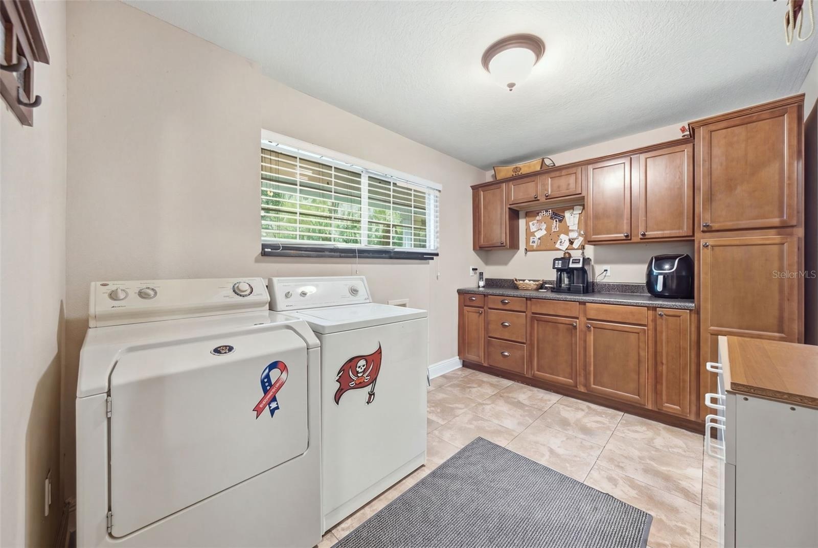 Laundry and butler's pantry (right off of kitchen)