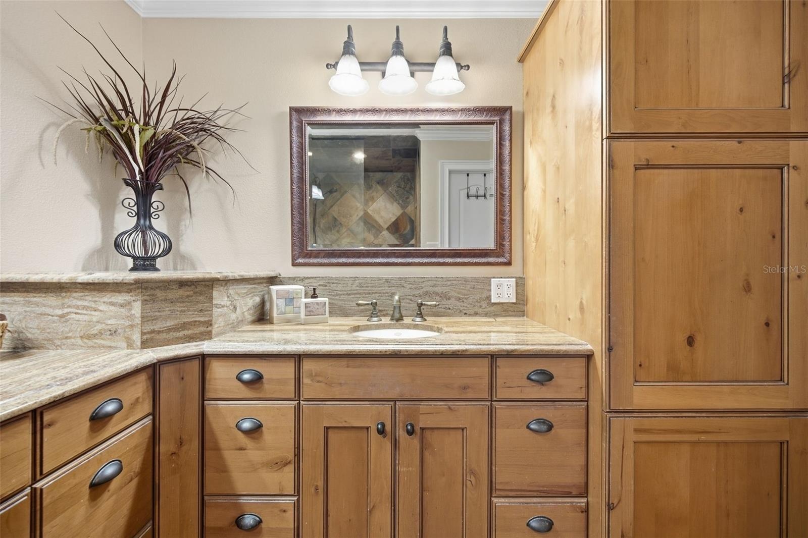 Double vanities and ample storage