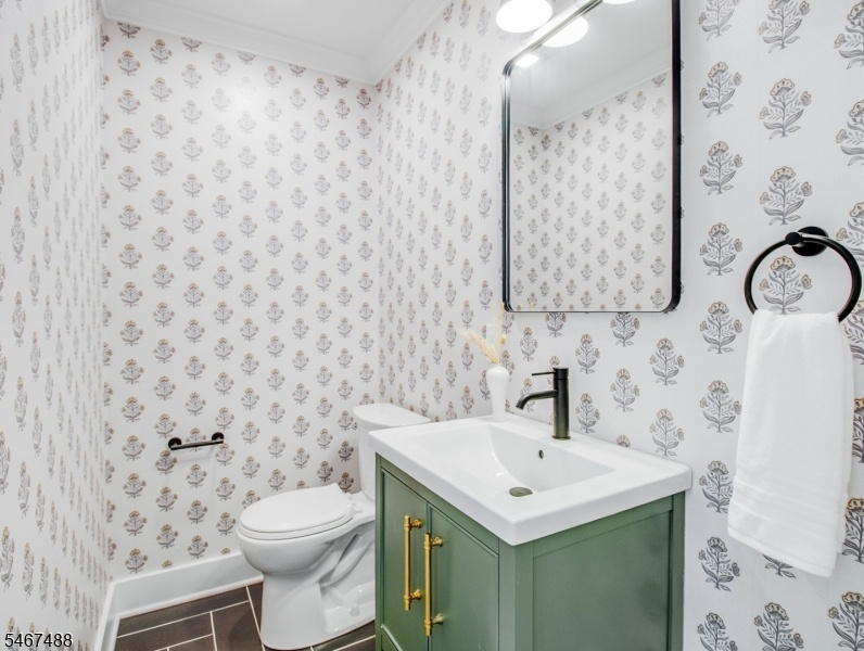 Powder room