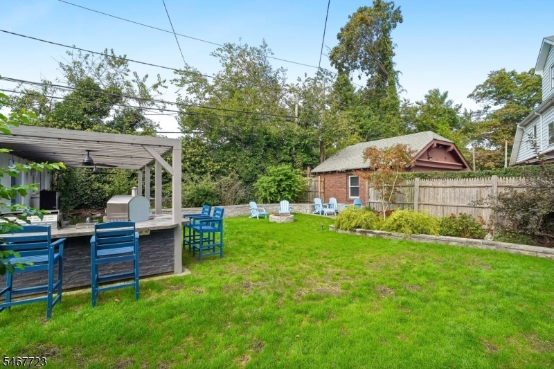 Rear Yard to outdoor kitchen