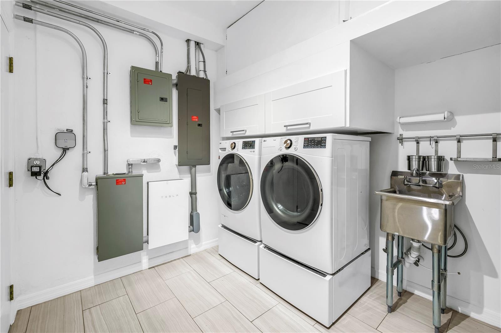 Amazing Utility Space Laundry with Washer Dryer Laundry Sink
